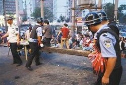 陕西延安吃瓜事件视频,一场网络热议的街头冲突揭秘