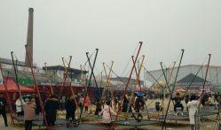 辉县市体育场吃瓜视频,现场实况引发网友热议