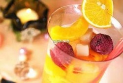 吃瓜女友冷饮视频,女友吃瓜冷饮视频走红网络