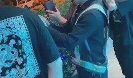 厦门某酒吧吃瓜视频曝光,一幕幕真实事件引发热议